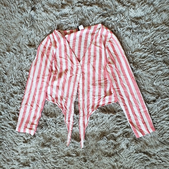 Pink striped crop top - Picture 1 of 2